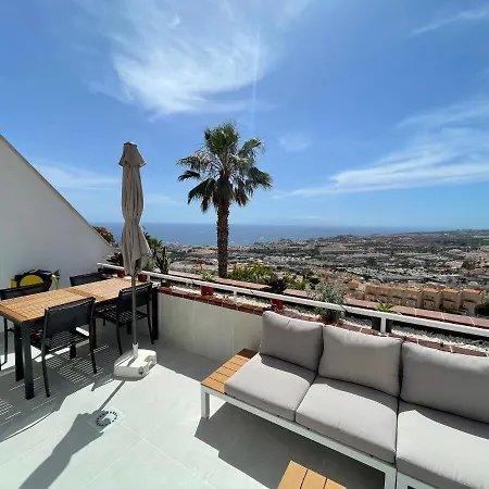 Refurbished Loft -heated Pool -ocean Views-terrace 阿德耶